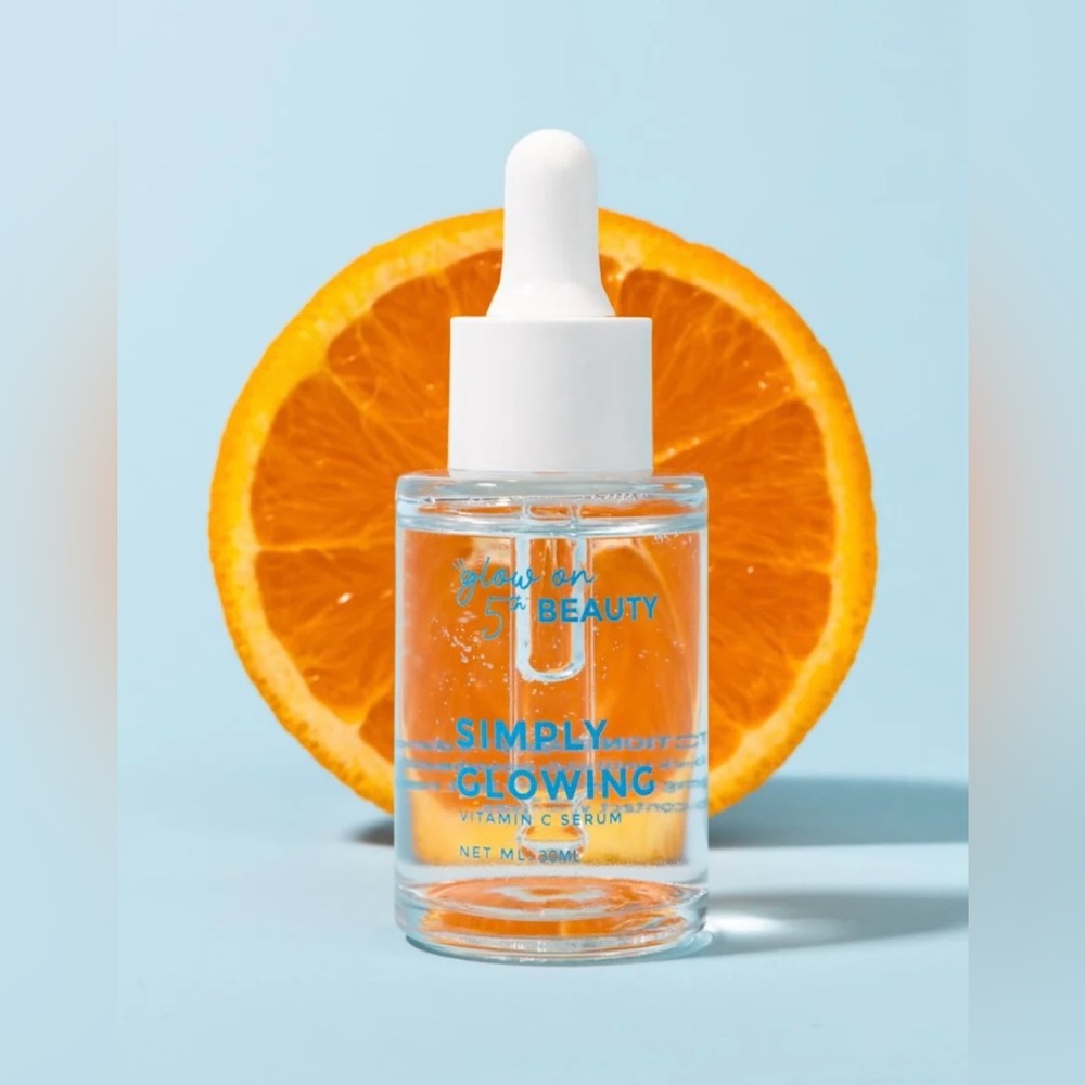 GLOW ON 5TH BEAUTY
Simply Glowing Vitamin C Serum
